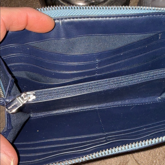 2 Coach Light Blue Floral Clutch and Wristlet Set - Picture 7 of 13